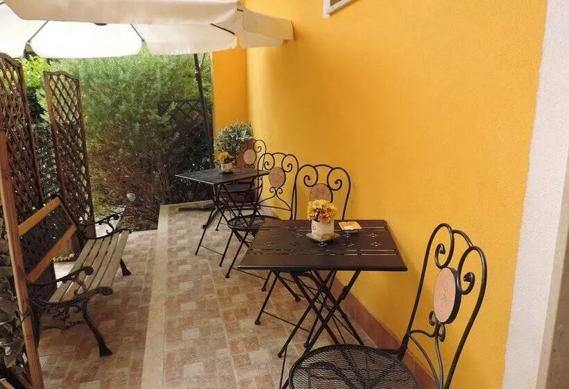 Bed & Breakfast Ospiti A Corte