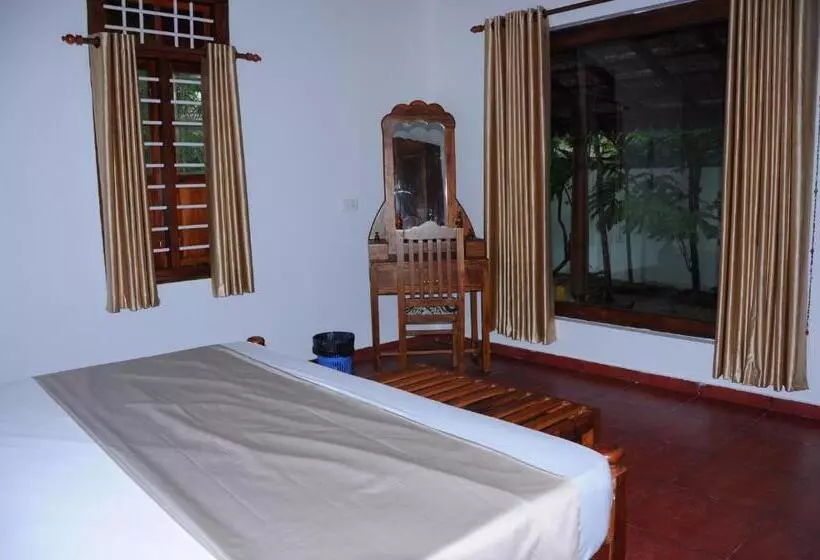 Hotelli Alleppey Beach Garden