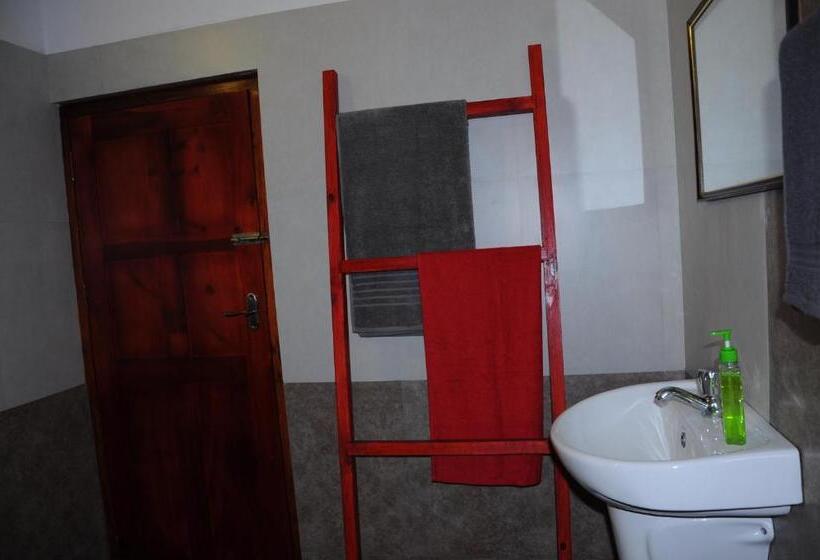 Hotel Alleppey Beach Garden