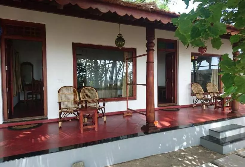 Hotelli Alleppey Beach Garden