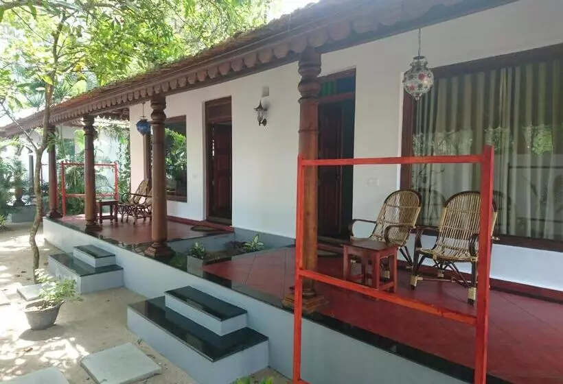Hotelli Alleppey Beach Garden