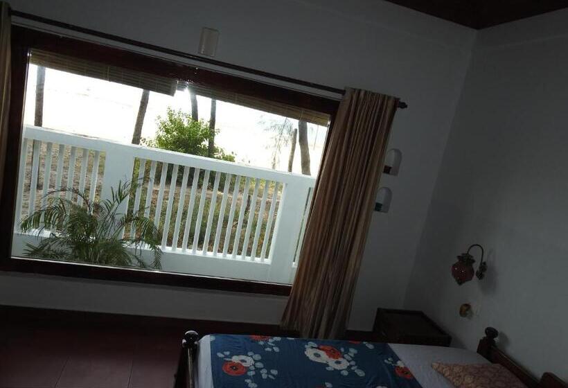 Hotel Alleppey Beach Garden