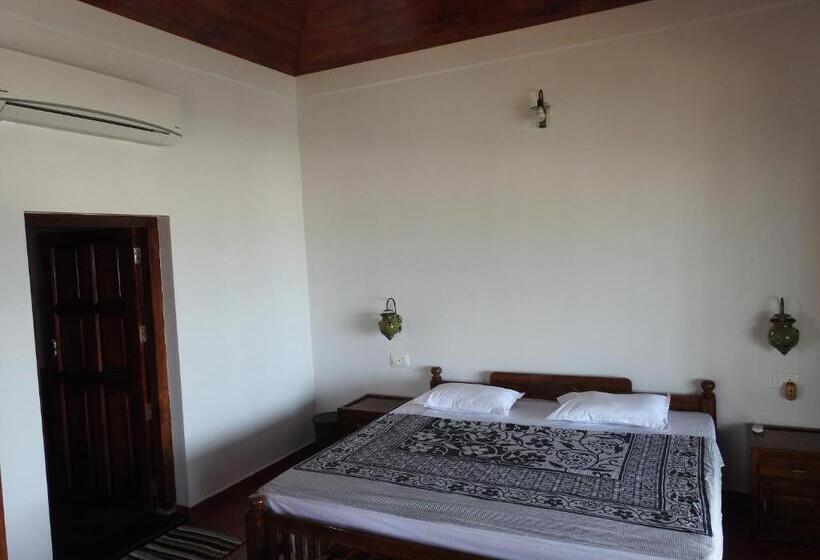 Hotel Alleppey Beach Garden