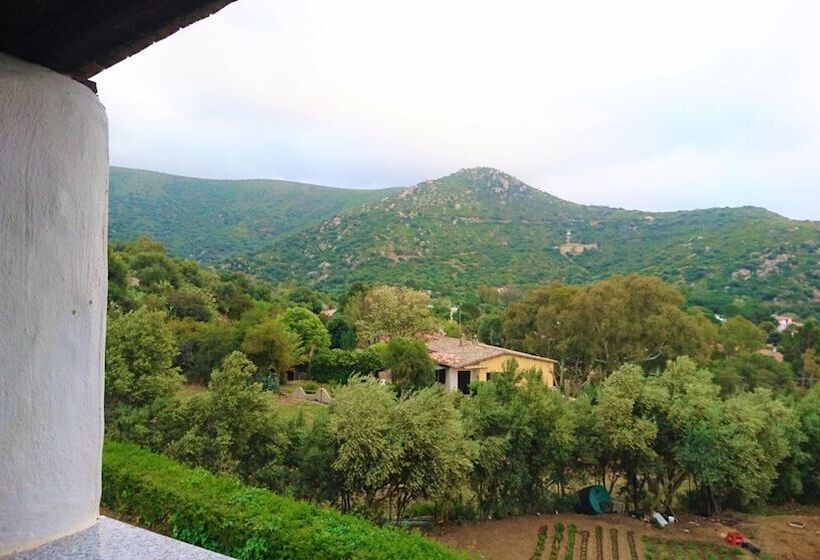 בית מלון כפרי Il Complesso Saraceno