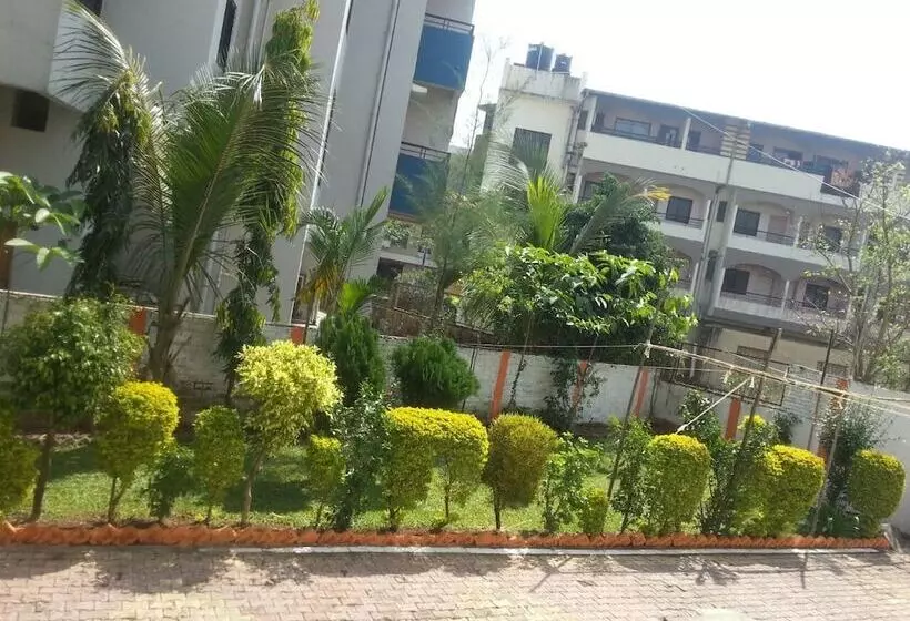 Hotelli Dhruv Palace