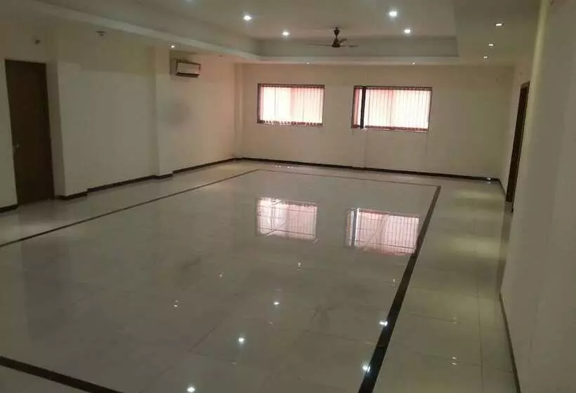 Hotelli Dhruv Palace