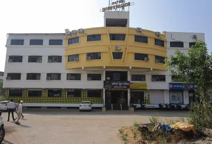 Hotelli Dhruv Palace