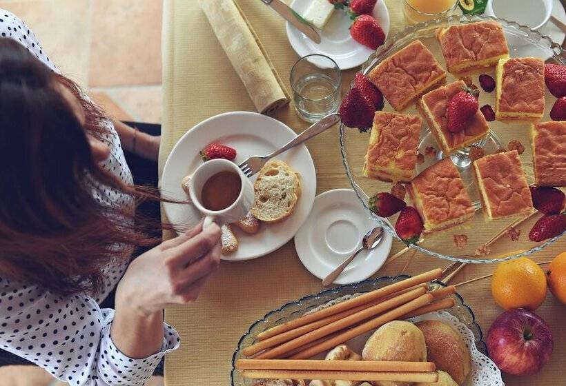 Отель Funtanaena