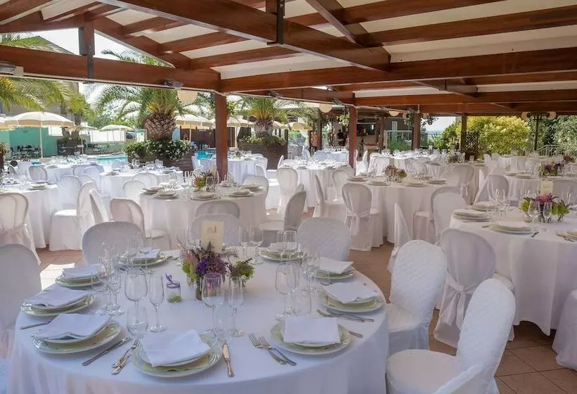 ホテル La Cantinella