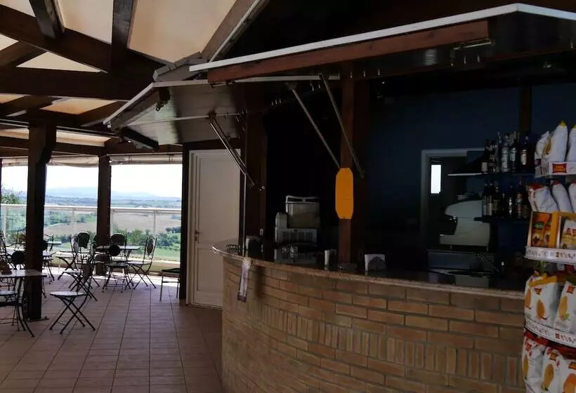 ホテル La Cantinella