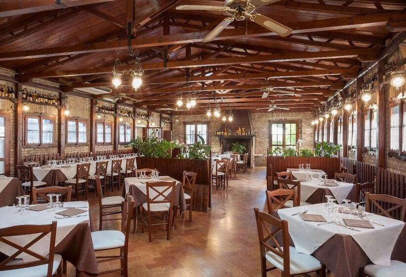 ホテル La Cantinella