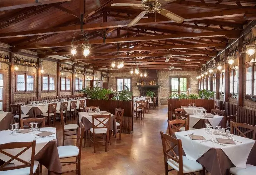 ホテル La Cantinella