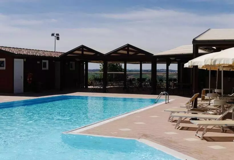 ホテル La Cantinella