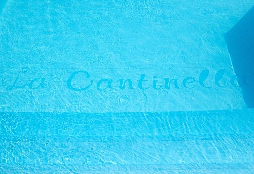 ホテル La Cantinella