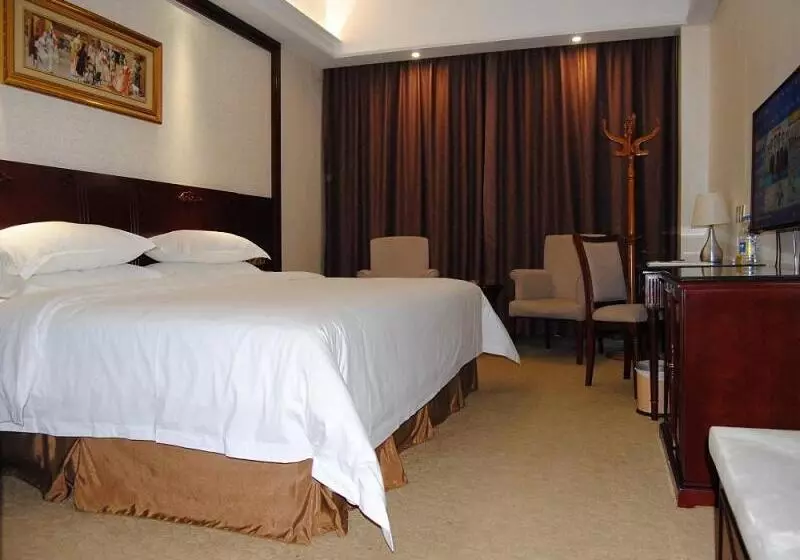 Vienna Hotel Shanwei Lufeng Jieshi Bus Station