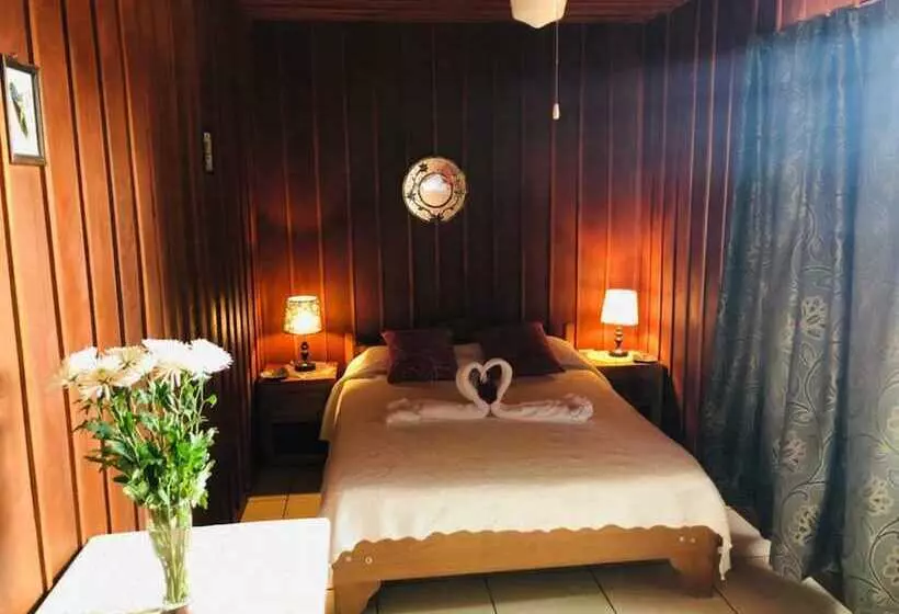 تختخواب و صبحانه Cabinas Lupita