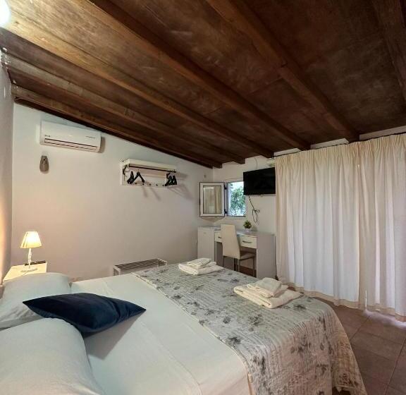 Bed and Breakfast Giardino Dei Baroni House