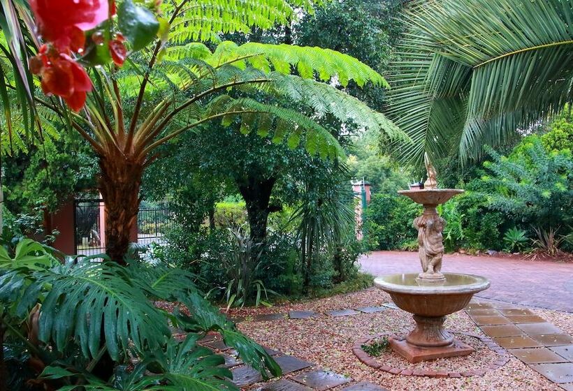 تختخواب و صبحانه Rozendal Guest House