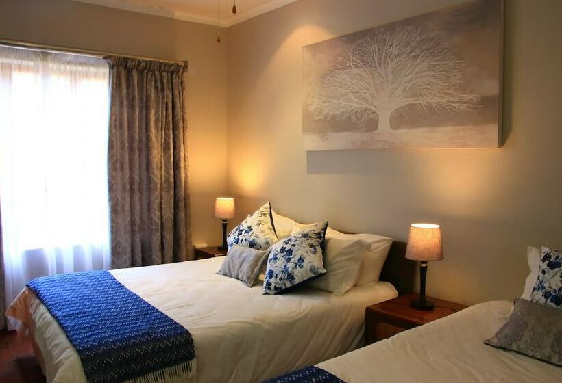 تختخواب و صبحانه Rozendal Guest House