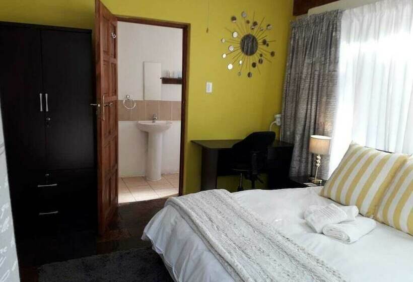 تختخواب و صبحانه Rozendal Guest House