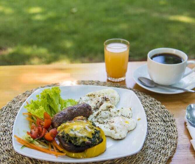 تختخواب و صبحانه Rozendal Guest House