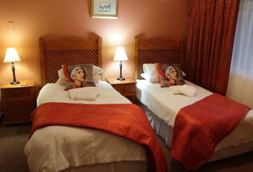 تختخواب و صبحانه Rozendal Guest House