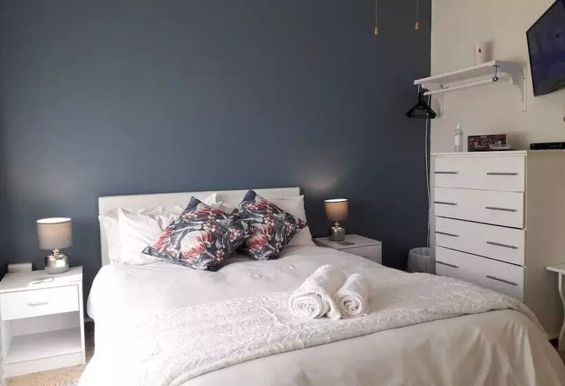 تختخواب و صبحانه Rozendal Guest House