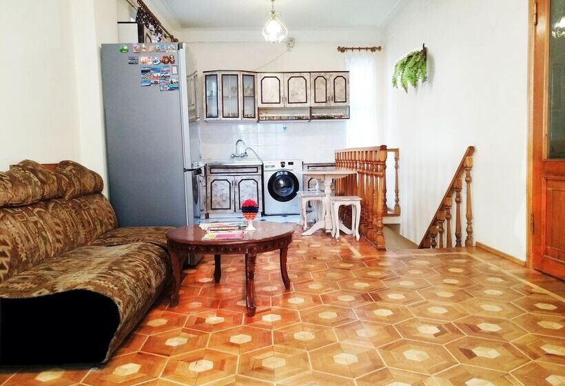 Hostel Sakharov & Tours