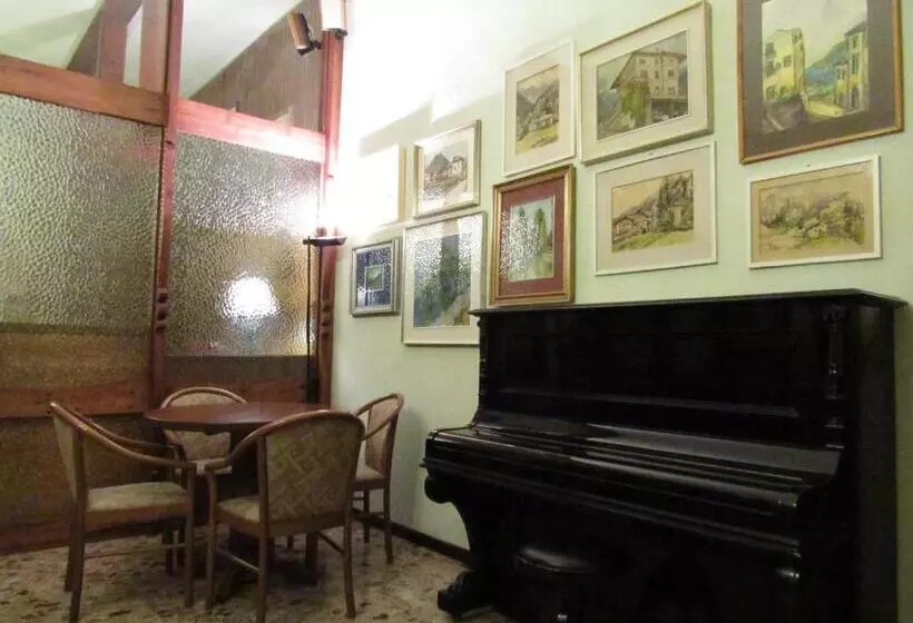 Hotelli Albergo Piazzatorre