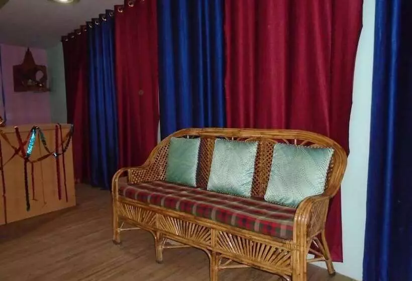 ホテル Gopal Binsar Retreat