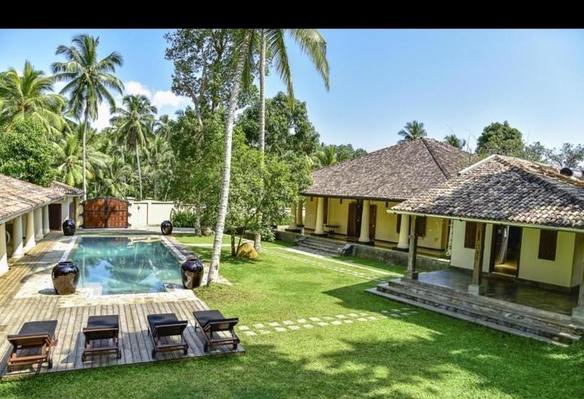 호텔 Pedlars Manor