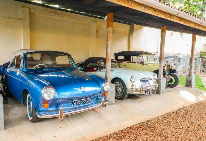 호텔 Pedlars Manor