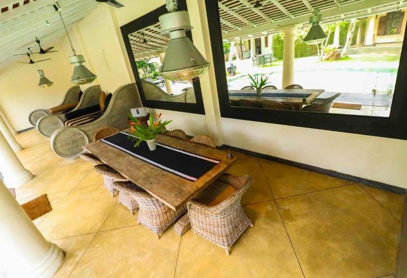 호텔 Pedlars Manor