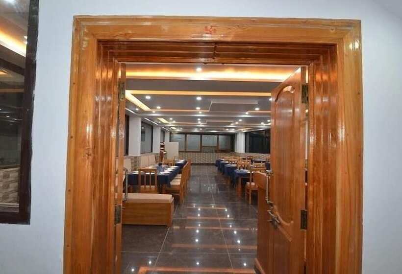 فندق Uttarakhand Resort