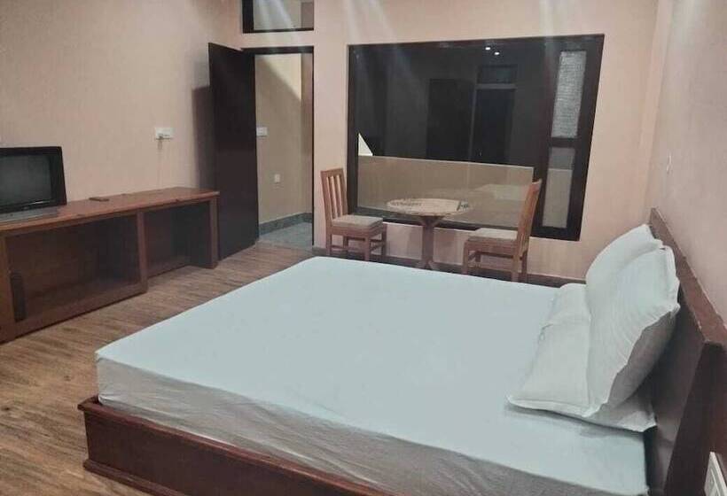 فندق Uttarakhand Resort