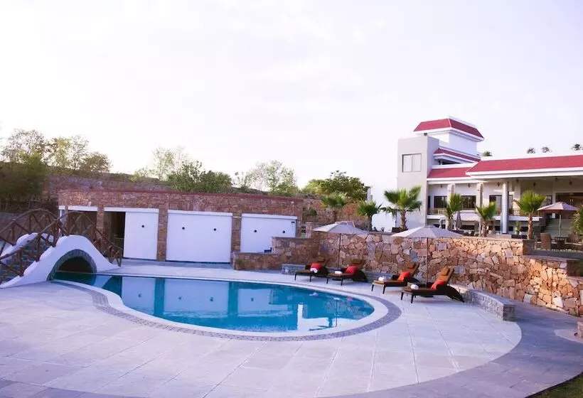 Riverarch Greenfields Resort