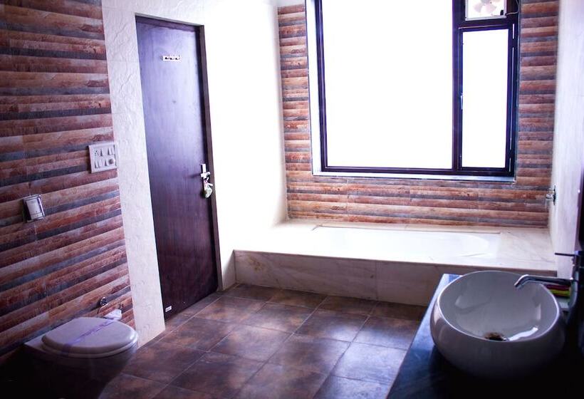 Riverarch Greenfields Resort