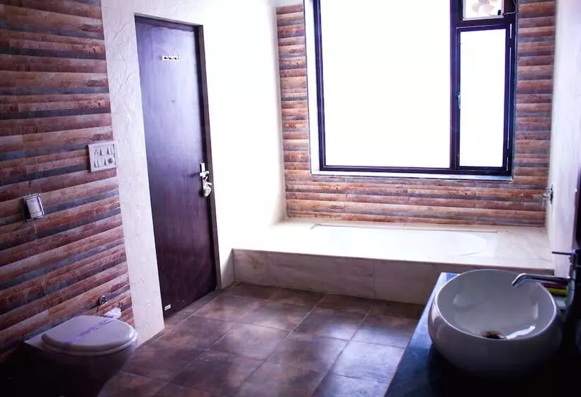 Riverarch Greenfields Resort