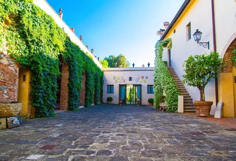 Aamiaismajoitus (B&B) Villa Scorzi   Relais De Charme