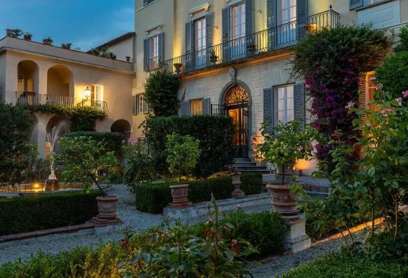 Aamiaismajoitus (B&B) Villa Scorzi   Relais De Charme