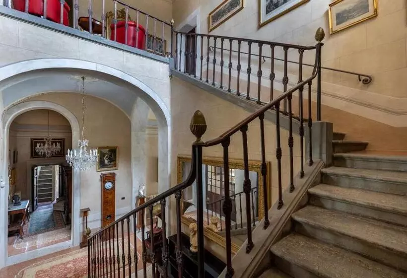 Aamiaismajoitus (B&B) Villa Scorzi   Relais De Charme