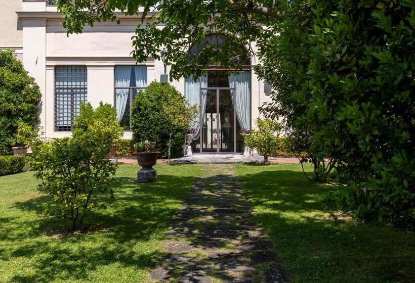 住宿加早餐  Villa Scorzi   Relais De Charme