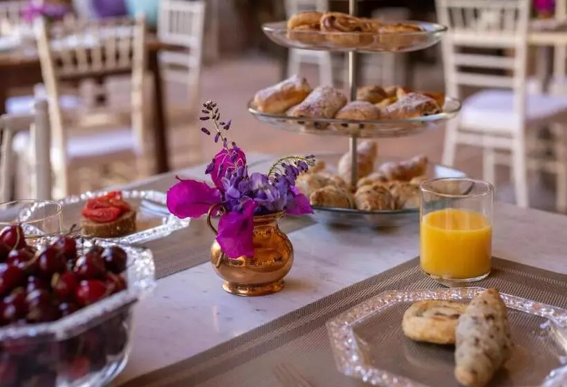 Aamiaismajoitus (B&B) Villa Scorzi   Relais De Charme