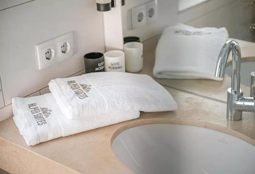 Hotelli Alpen Suites Brandnertal