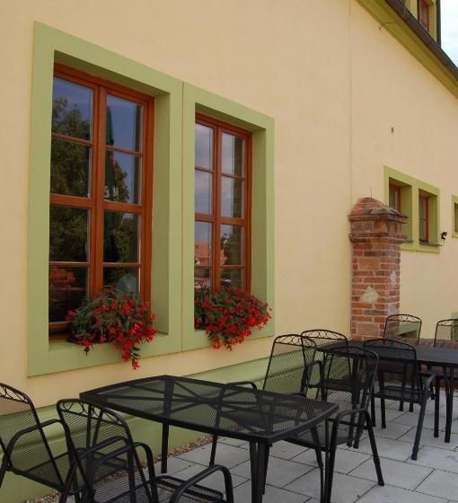 هتل Aurelius Mikulov