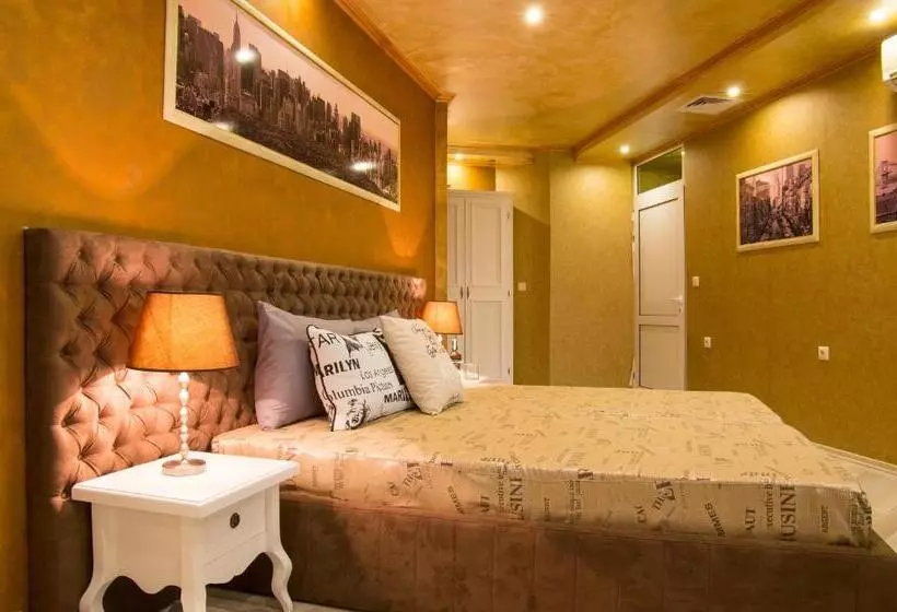 ホテル Jorela Family