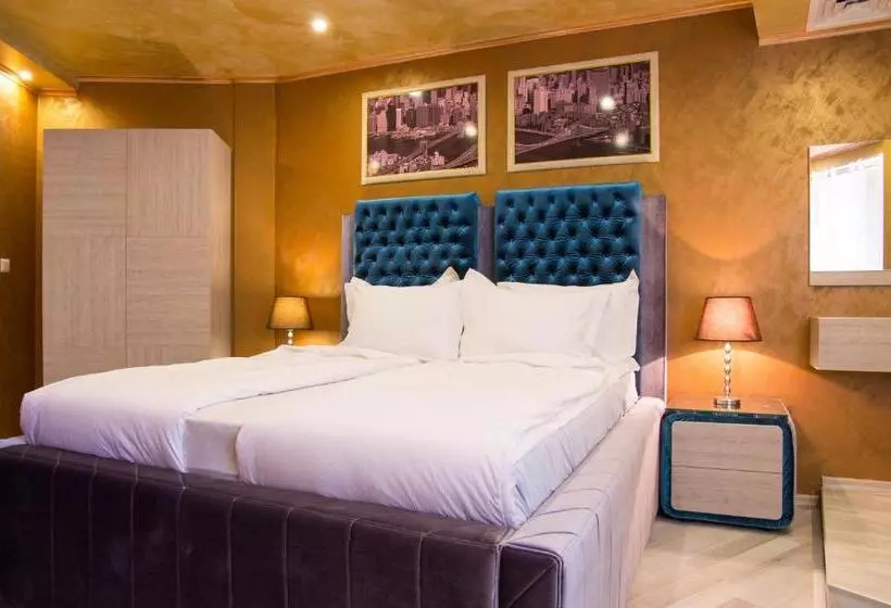 ホテル Jorela Family