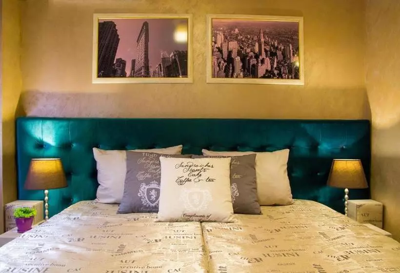 ホテル Jorela Family