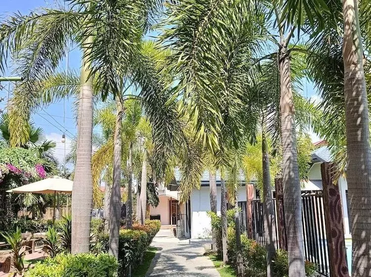 Hotelli Marand Resort  Highway