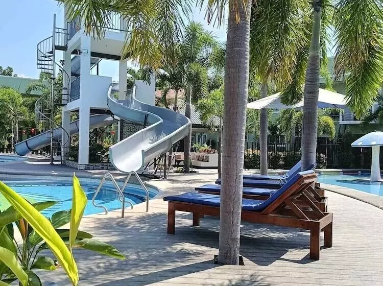 Hotelli Marand Resort  Highway